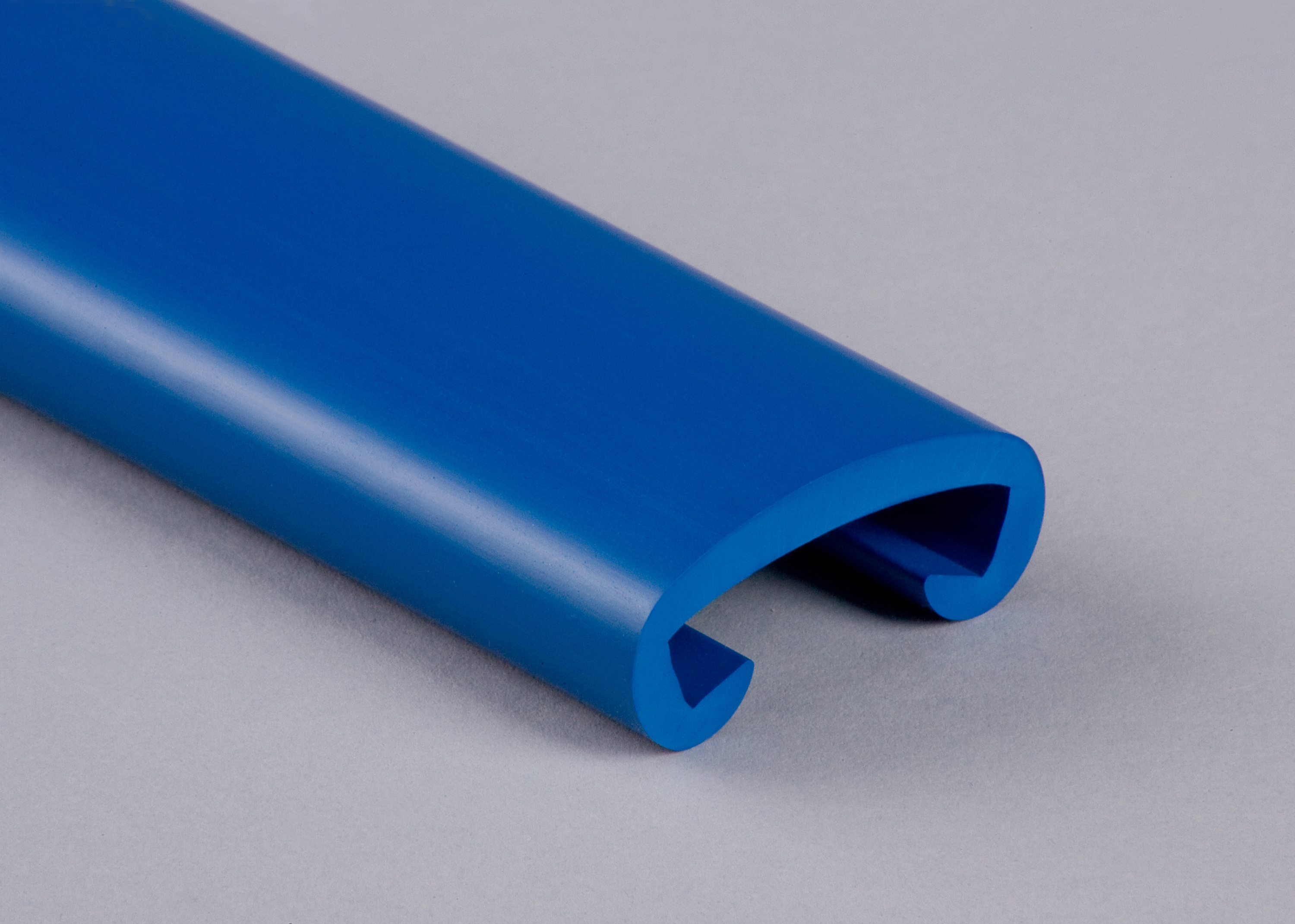 Kunststoffhandlauf für 40x8mm, enzianblau